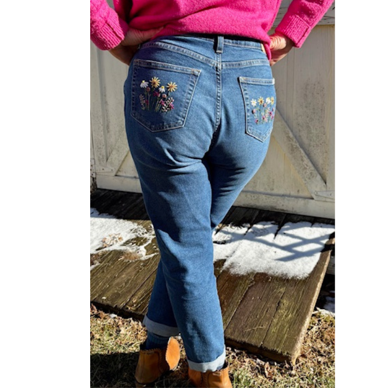 Levis Signature Boyfriend Jeans - SOLD