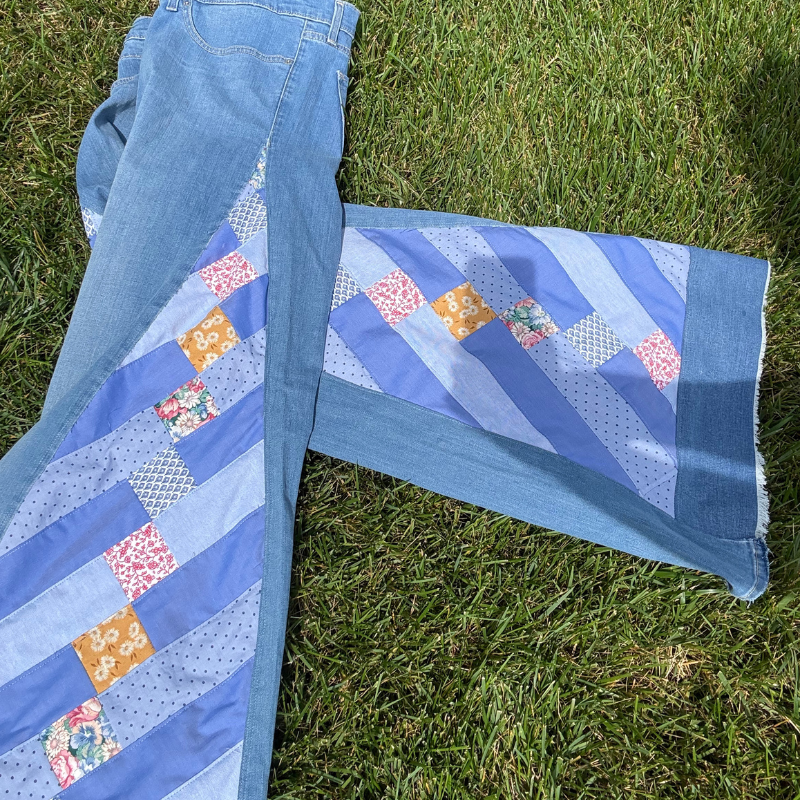 Levis 315 Shaping Bootcut wide-legged flares