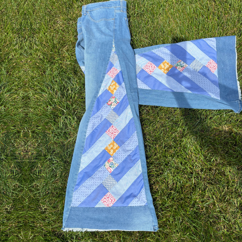 Levis 315 Shaping Bootcut wide-legged flares